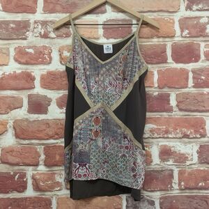 SW3 Top Shirt Women's Green Tan Multicolor Boho Floral Faux Suede Trim Tank